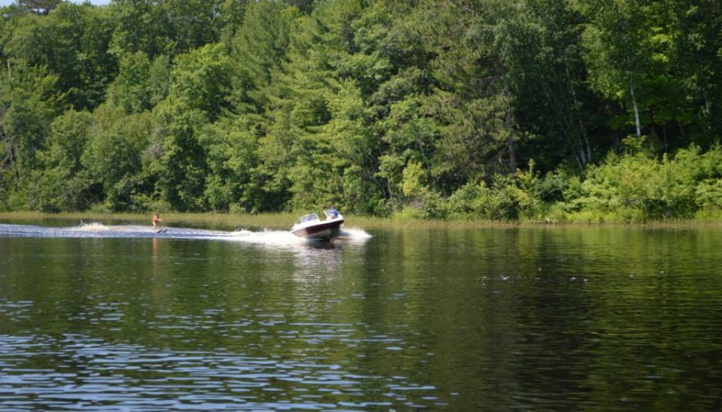 Boat out on Hunter Lake