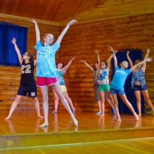 campers choreographing a dance